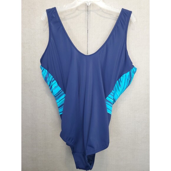 Lands’ End Women's Tugless Sporty One Piece Swimsuit Size 22W - Picture 2 of 4